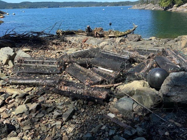 If you see ghost gear, contact the 24/7 Observe, Record and Report (ORR) hotline at 1-800-465-4336 or via email at DFO.ORR-ONS.MPO@dfo-mpo.gc.ca.