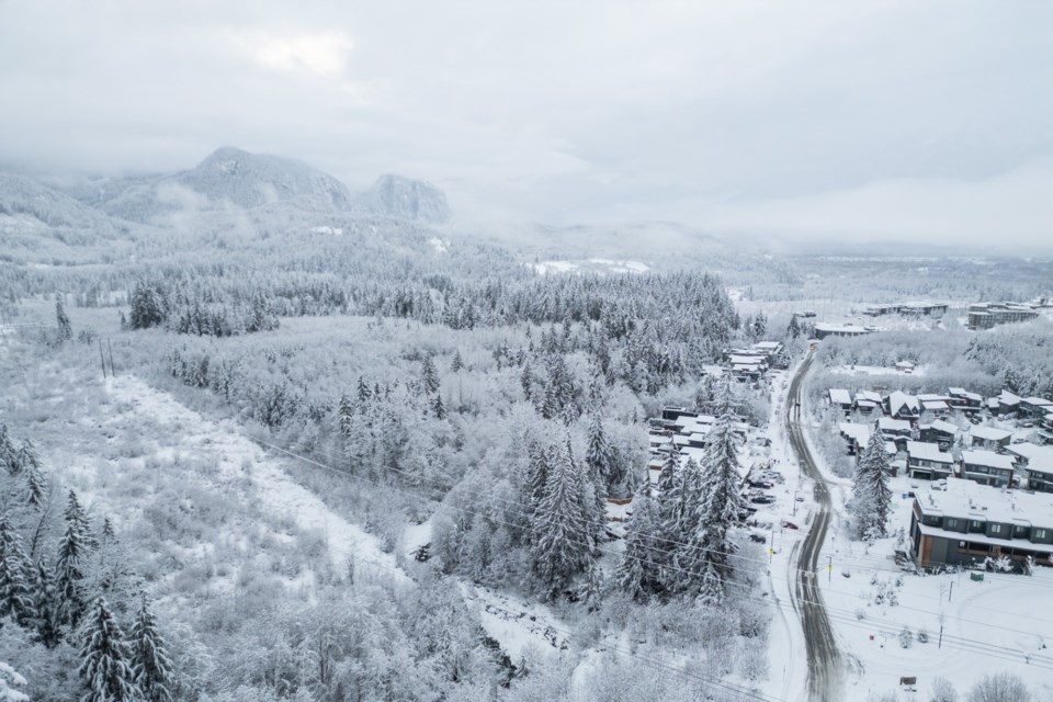 鶹was a winter wonderland last week, but the snow and cold meant challenging winter driving conditions. 