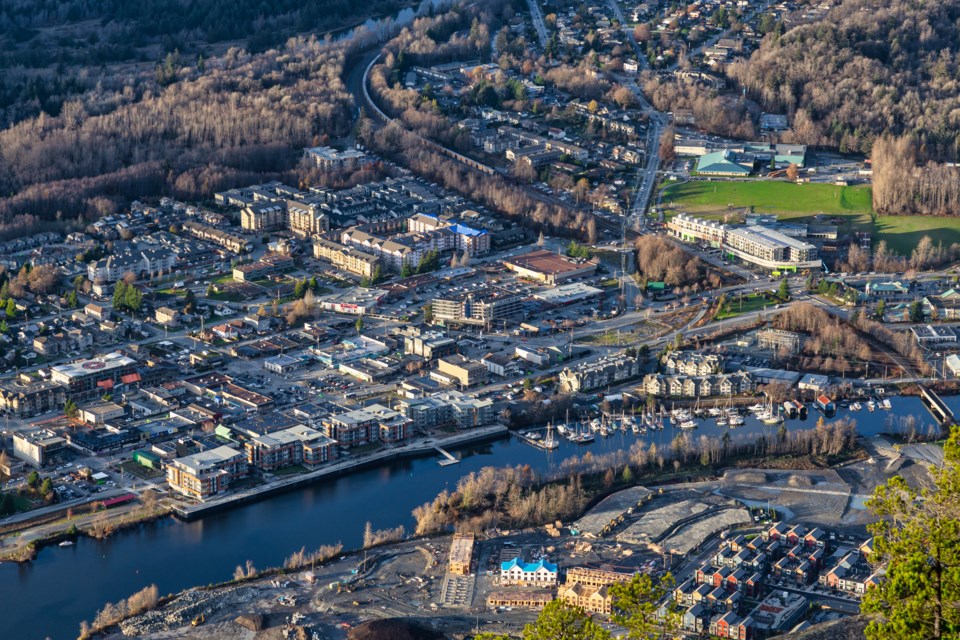 aerial-view-of-squamishs-1290942219