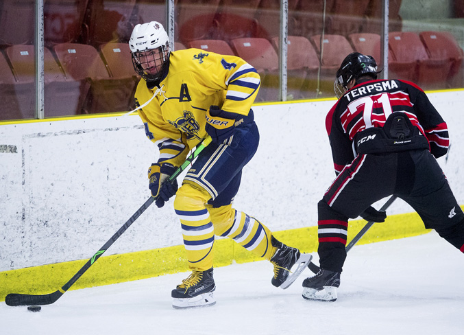 Playoff finals for Crusaders and Bears in hockey digest