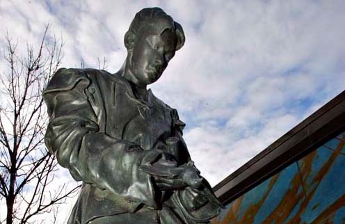 Statue of imitations: Saint Albert could return to St. Albert - St ...