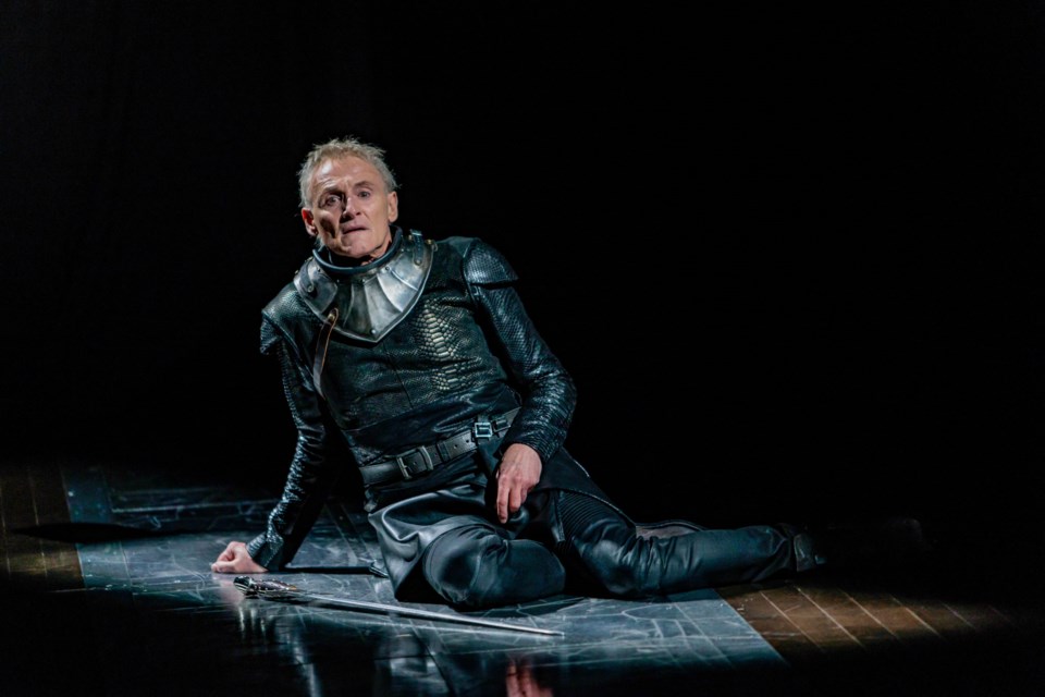 16-colm-feore-as-richard-iii-in-richard-iii-stratford-festival-2022-photo-by-david-hou-richard-iii-dhou-1699