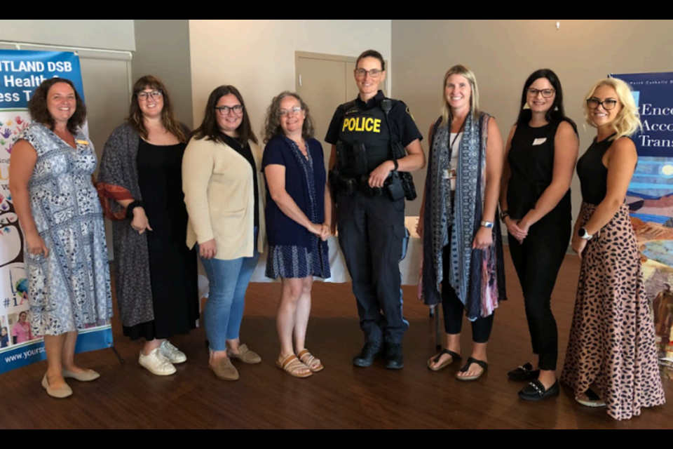 HPCDSB and AMDSB invited members of Stop Violence Against Women Coordinating Committee of Perth County
(StopVAW) to share their expertise regarding gender based violence at this year's annual School Services Advisory
Committee Symposium.
Left to Right:
Heather Hirdes, AMDSB Mental Health Lead
Julia Church, Emily Murphy Centre
Alicia Houston, Optimism Place
Jennifer Olenewa, Optimism Place
Marg Guerts, Perth OPP
Kristy Poulter, HP CAS
McKala Middegaal, HP CAS,
Kaitie Westbrook, HPCDSB