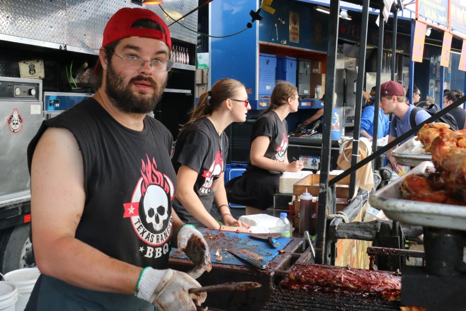 Video: Check out Ribfest ... Find out who has the best rack! - Sudbury News