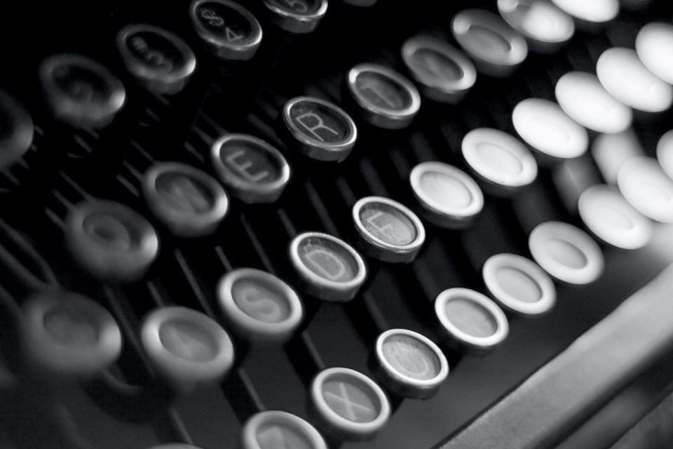 typewriter pexels-caryn-938165 (From Pexels by Caryn)