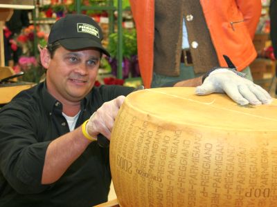 https://www.vmcdn.ca/f/files/sudbury/uploadedImages/news/localNews/2012/01(3)/250312_ap_cheese.jpg