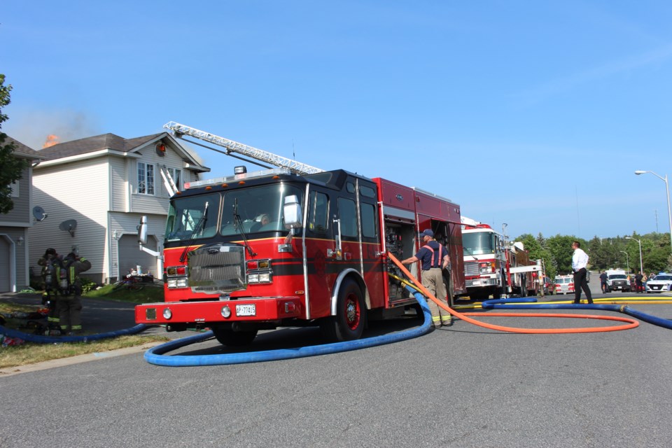 Update: Family safe after backyard deck fire spread to their home ...