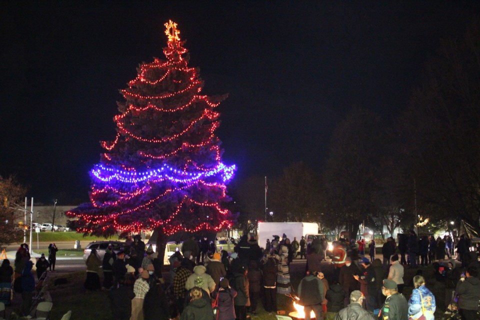 Tree of Hope in front of police station draws attention to missing and ...