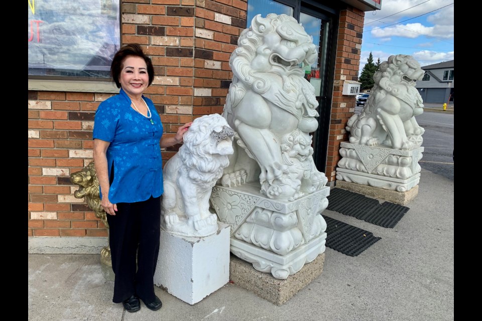 Chinese Express owner Kim Lai says the restaurant has received an outpouring of support from the community after one of their lion statues was damaged earlier this week. 