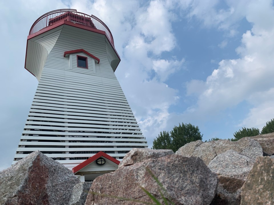 Terrace Bay Lighthouse (2)