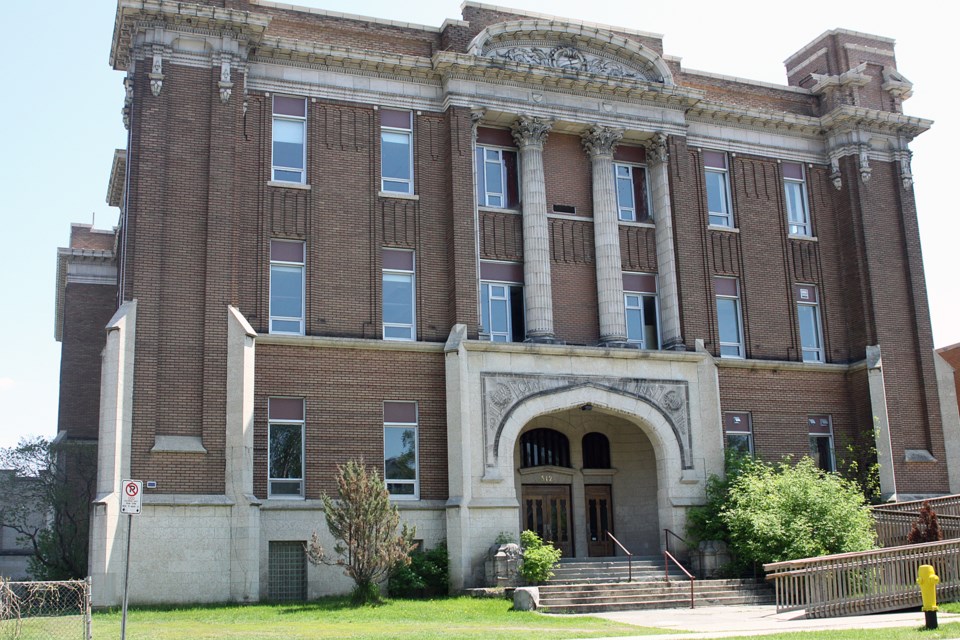 The former Fort William Collegiate Institute property wiill auctioned for sale in June 2019. (Matt Vis, tbnewswatch.com)