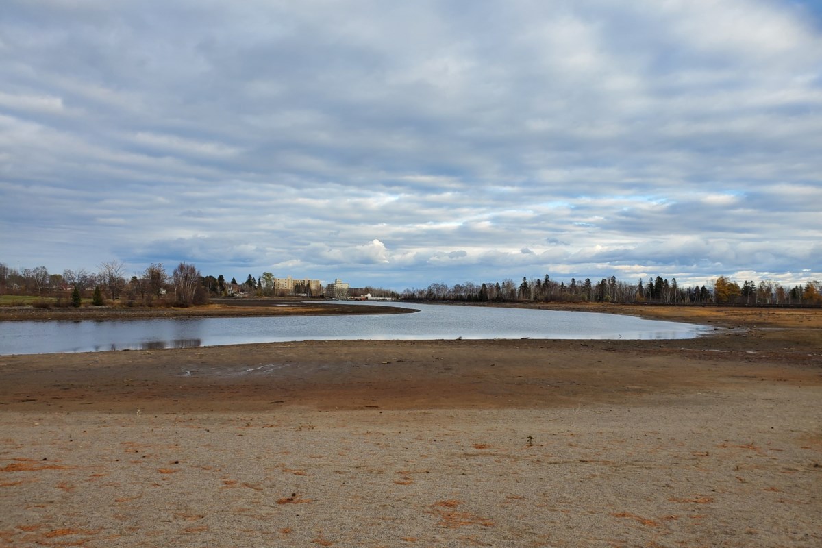 Boulevard Lake water level fluctuating during repairs (2 Photos ...