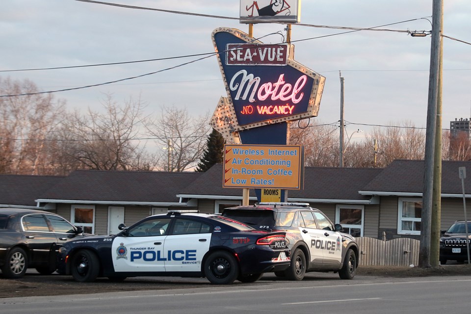 Police swarmed a Cumberland Street motel on Wednesday, March 17, 2021. (Leith Dunick, tbnewswatch.com)