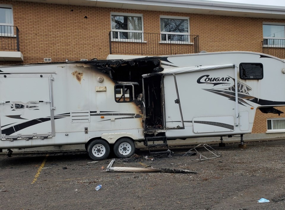 Fire crews repond to travel trailer fire - TBNewsWatch.com