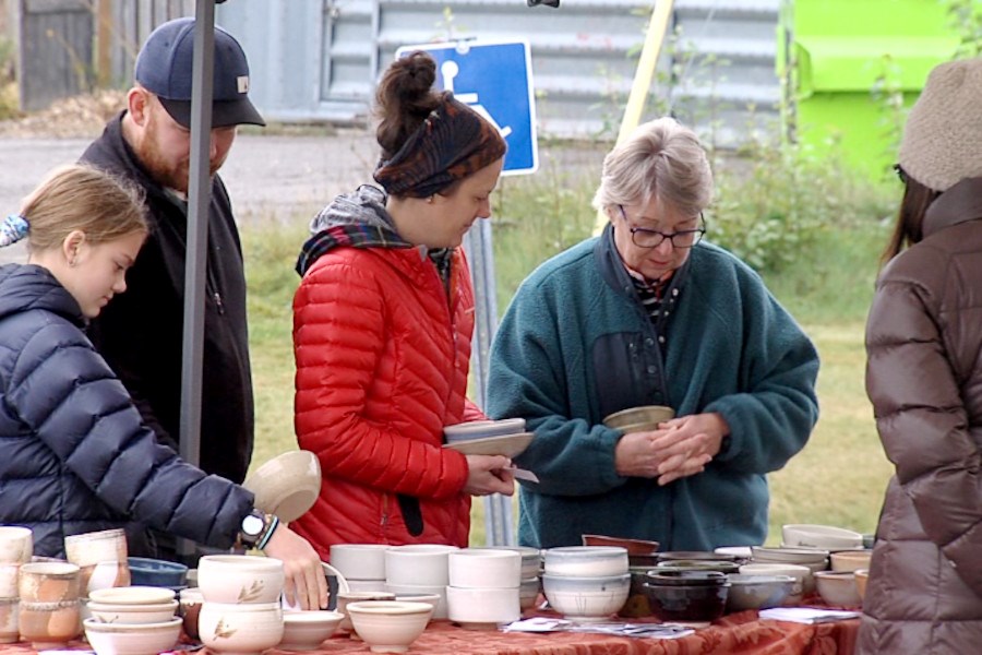 empty-bowls-caring-hearts-2022-3