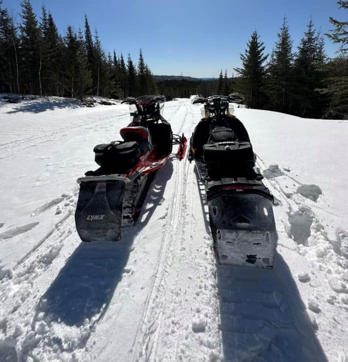 snowmobiles-apr-2023-2