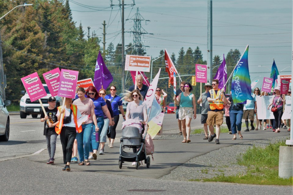 Members of five of Ontario's largest health unions demonstrated against Bill 60 in front of Thunder Bay's regional hospital on Tuesday. (Ian Kaufman, TBnewswatch)