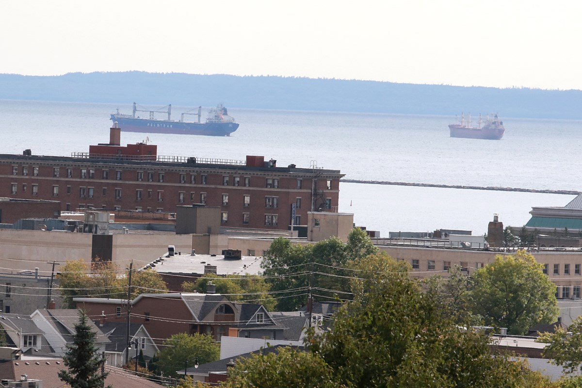 Tráfico de buques en el puerto de Thunder Bay