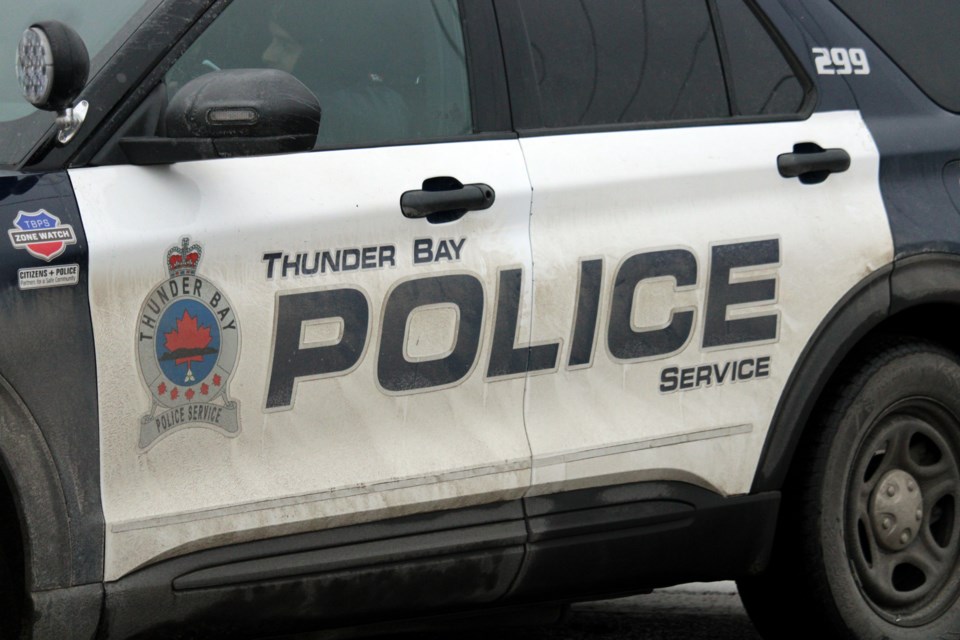 thunder-bay-police-car-shot