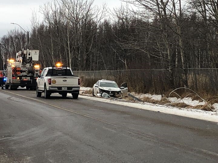 A motor vehicle collision on Atlantic Avenue near Island Drive resulted in a power outage in the East End on Dec. 23, 2024 (Lucas Punkari/Newswatch)