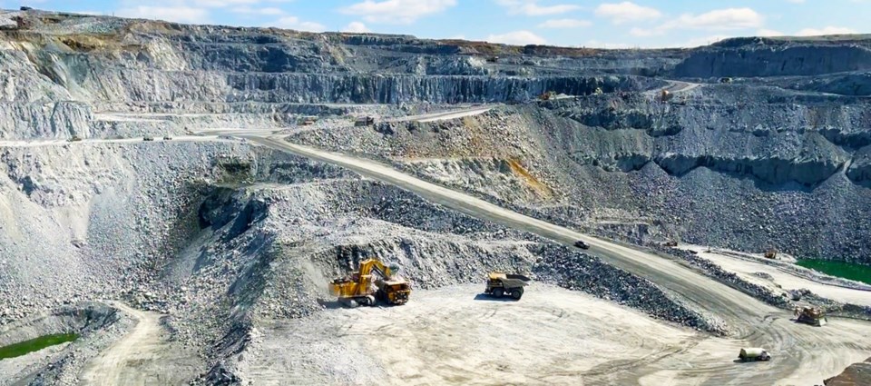 new-gold-rainy-river-open-pit