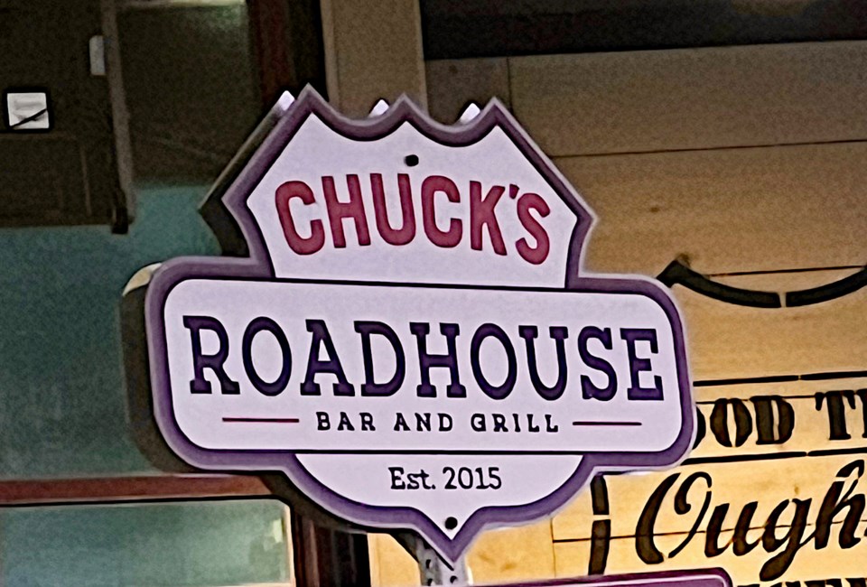 chucks-roadhouse