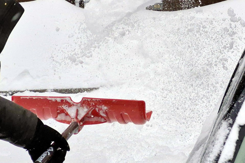 snow-shovelling