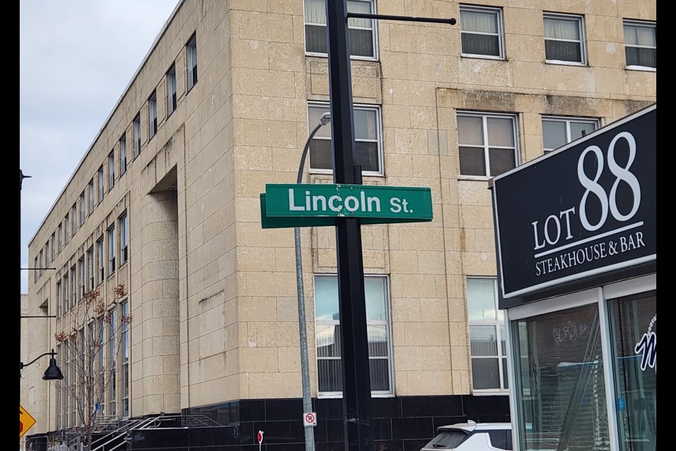 Lincoln Street intersects with Court Street on the north side of Thunder Bay (Newswatch  photo)