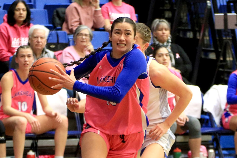 Thunder Bay's Keira Chow scored 12 points in Lakehead's 71-52 home-court loss to the TMU Bold on Saturday, Jan. 18, 2025. (Leith Dunick, tbnewswatch.com)