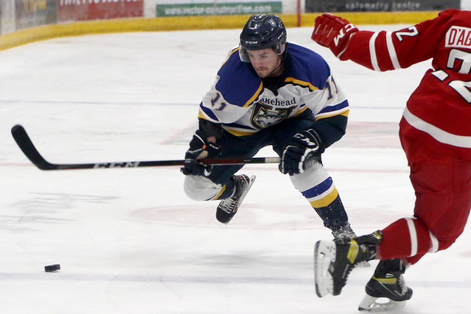 Stephen Fox had the game-winning goal on Friday, Oct. 21, 2022 in Lakehead's 5-2 win over York at Fort William Gardens. (Leith Dunick, tbnewswatch.com)