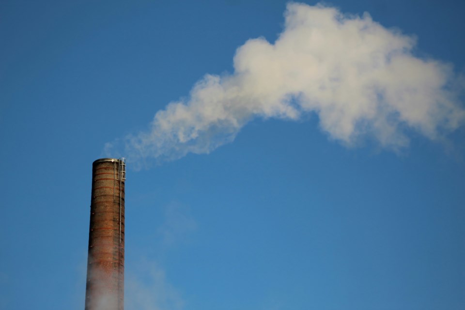 carbon-emission-smoke-stack