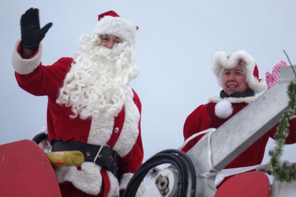 Hutchinson Ks Christmas Parade 2022 Annual Thompson Christmas Parade Blessed With Mild Weather: Photo Gallery -  Thompson Citizen And Nickel Belt News