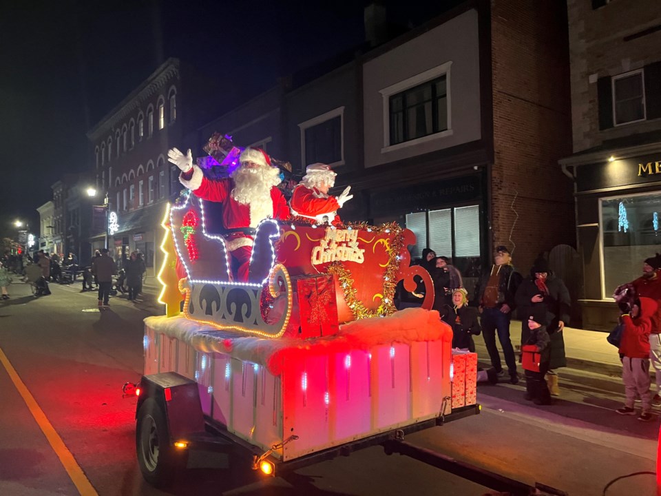 santa-parade-2023-1