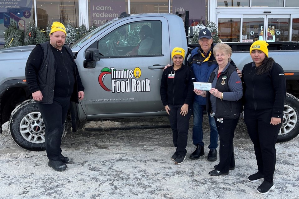 United Food and Commercial Workers (UFCW) Locals 175 and 633 donated $3,000 to the Timmins Food Bank.