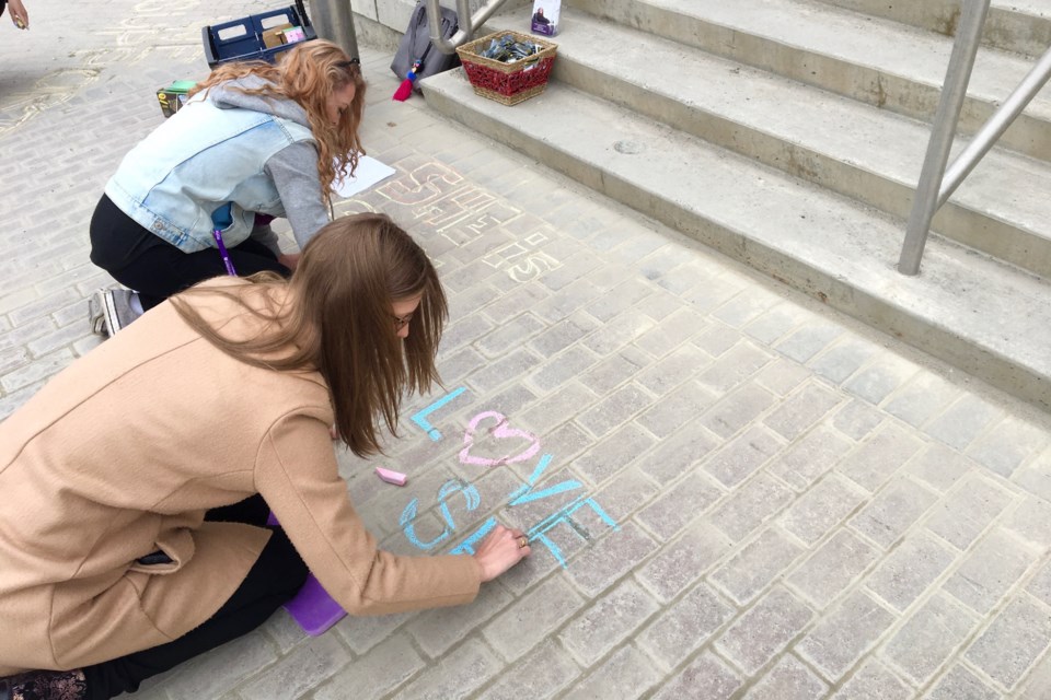 2019-05-01 TAWC chalking MH