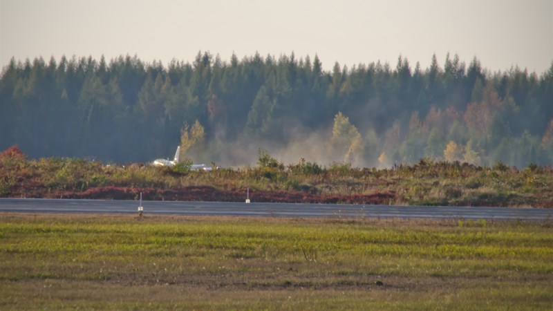 An Air Creebec Kingair 100 touches down for an emergency landing when the landing gear didn’t fully engage and lock into position. Dave Kramer/ TimminsToday