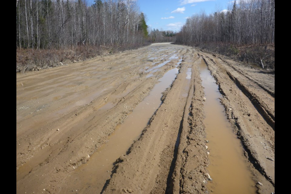 The Ministry of Natural Resources and Forestry and alerting drivers about hazards along the first four kilometres of Papakomeka Road. 