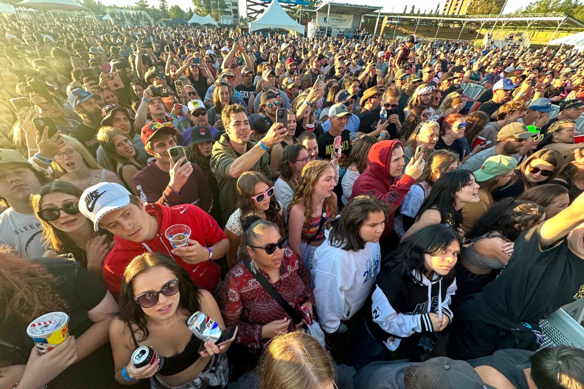 In the crowd at the final night of Rock on the River - TimminsToday.com