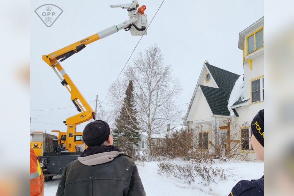 James Bay OPP co-ordinated the rescue of a cat stranded on a roof in Hearst.