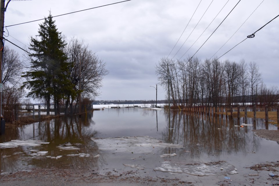 2019-04-26 Porcupine Lake water levels2 MH