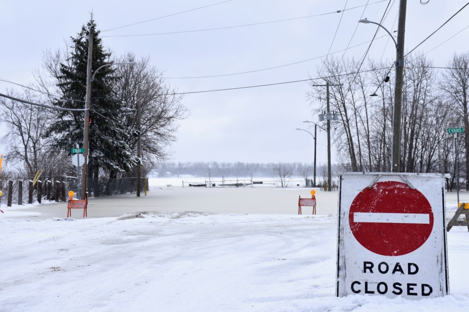 2019-04-27 Porcupine Lake Flooding4 MH