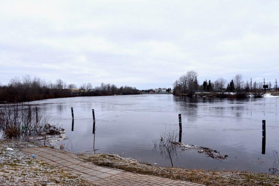 A flood watch is in effect for the Mattagami River. The Timmins Flood Advisory Committee issued it on April 26, 2022.