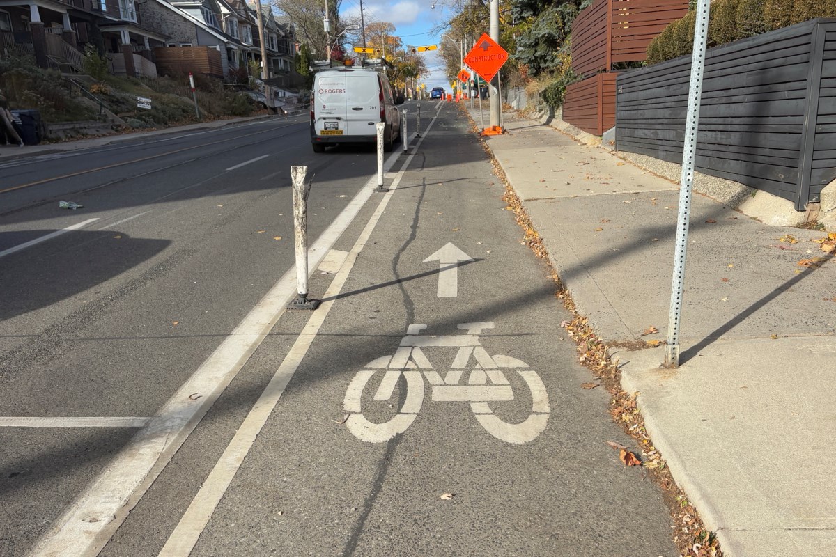 Tearing up bike lanes will cost nearly  million, Toronto city staff report says