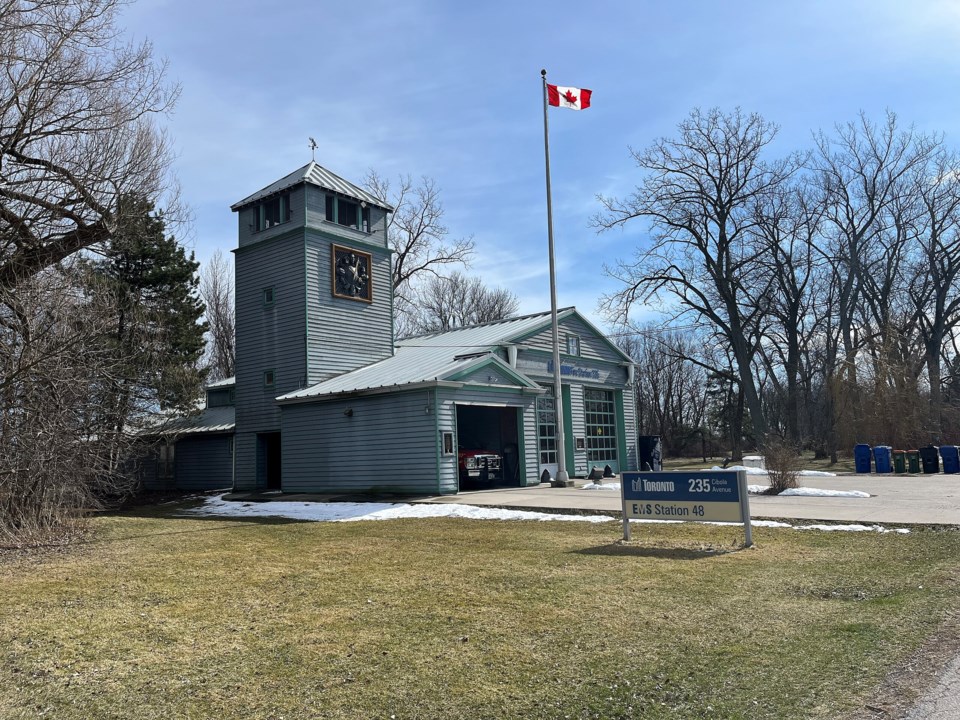 toronto_fire_station_335_-_2