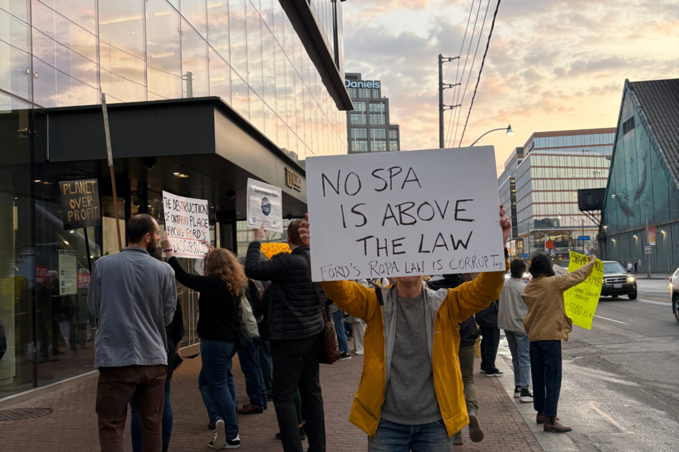 10-30-2024-ontarioplaceprotest-km-01