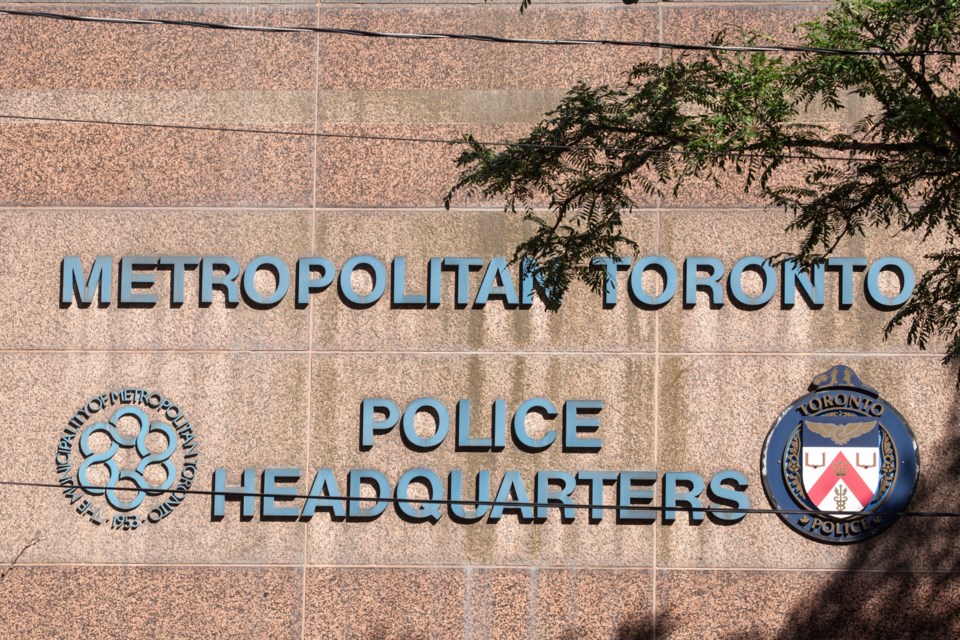 20240822torontopoliceheadquarterska03