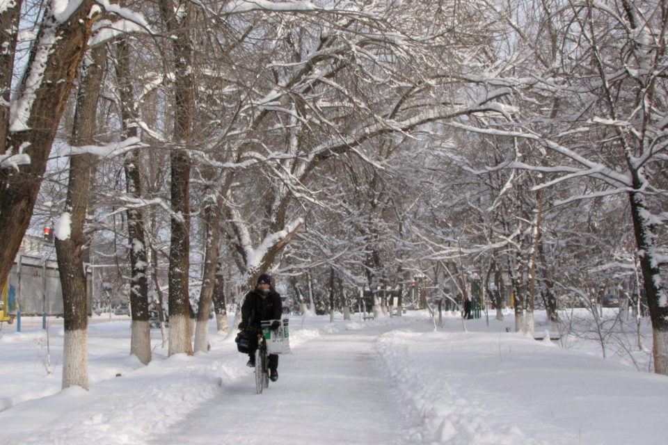 20241115-bike-cyclist-snow-km