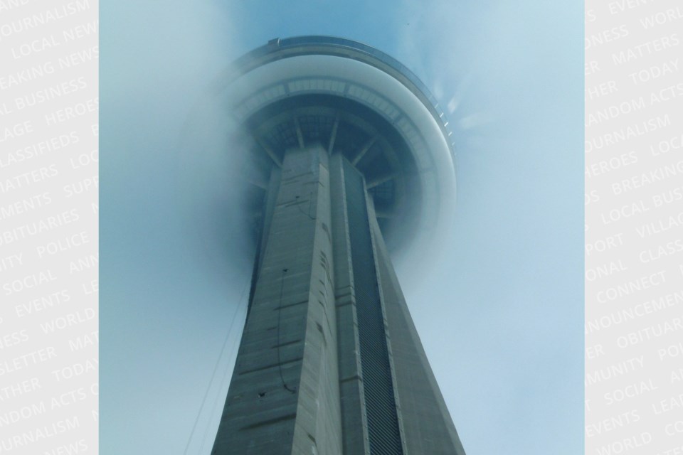 20241210cntowergogwikicommons