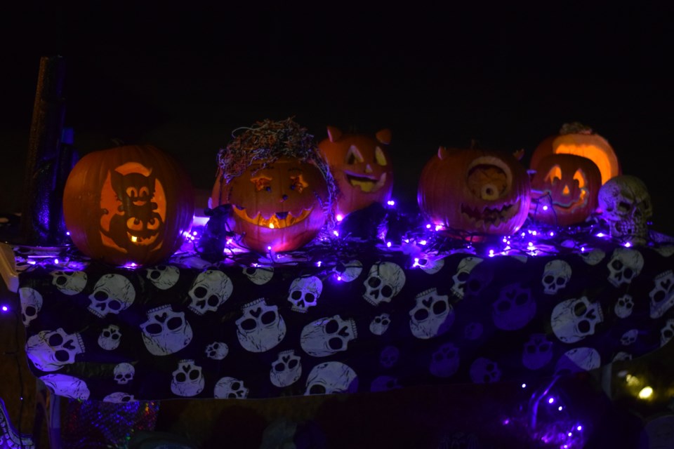 TD Canada Trust display of Jack-O-Lanterns.