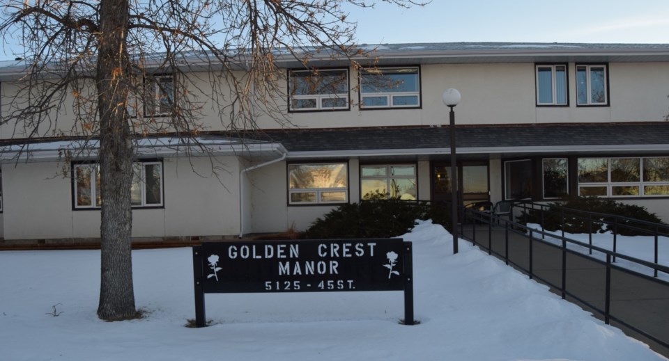 Golden Crest Manor Dec fill pic